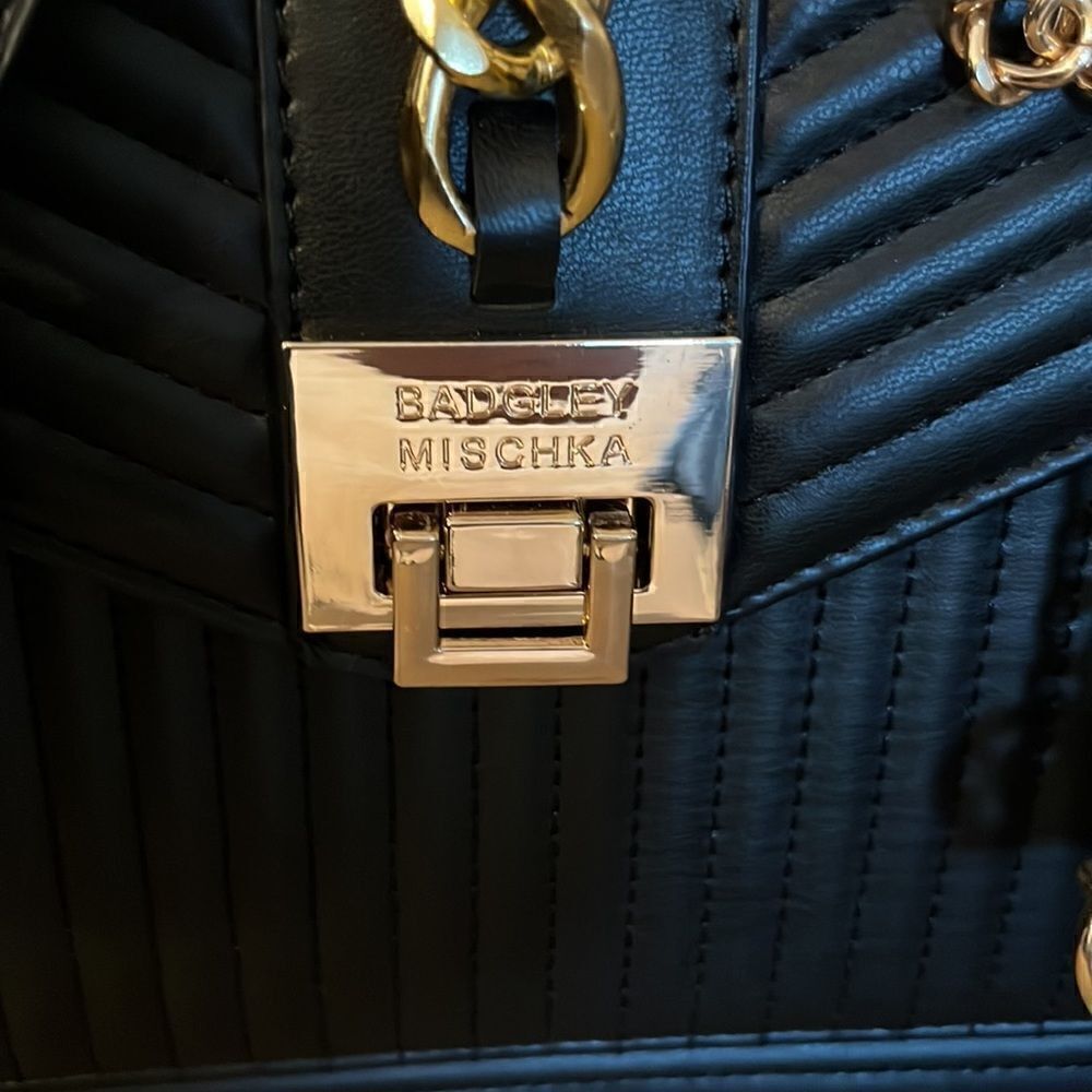 BADGLEY MISCHKA VEGAN LEATHER PURSE NEW WITH TAGS - Picture 2 of 7